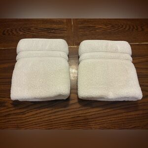 (2) Sonoma Cotton Bath Towels Lot Set Large White Bathroom Restroom Plush Fluffy